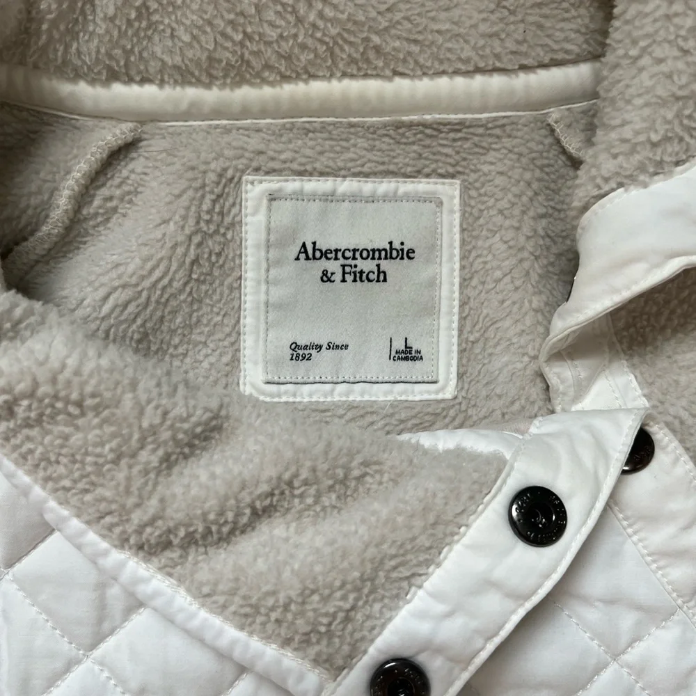 Abercrombie & Fitch Cream Quilted Cowl Neck Sweater - Picture 3 of 6
